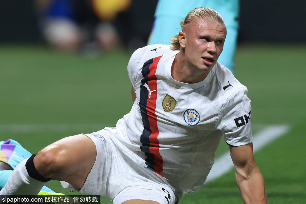 哈兰德两个字霸气回应转会传言！曼城门将位置暗流涌动